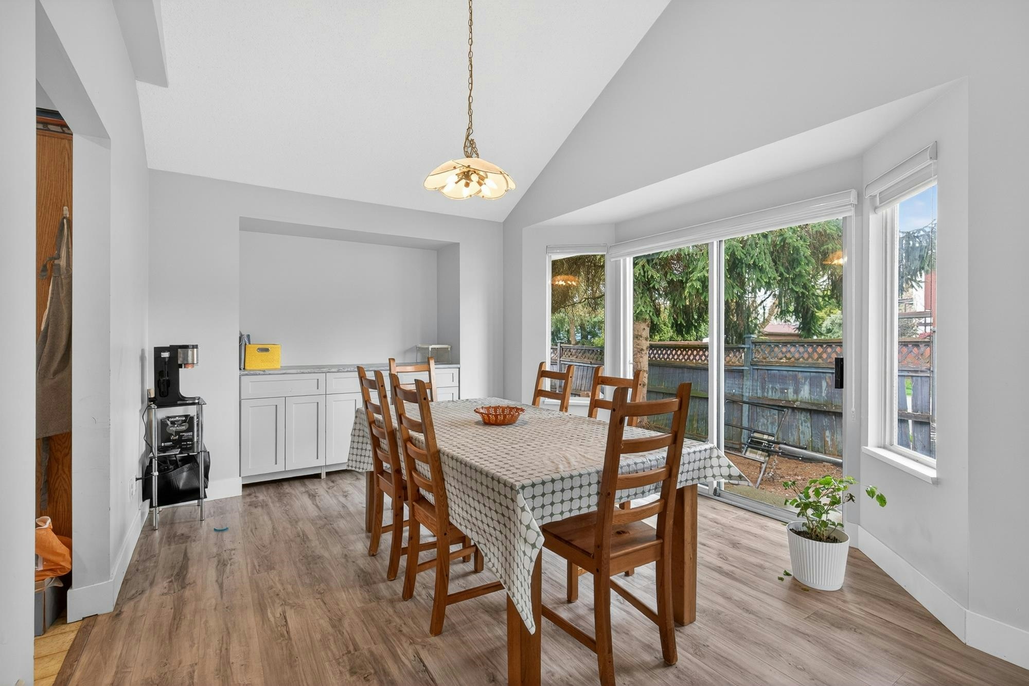 14610 87 Avenue, Surrey, BC, V3S 6R2 - 9