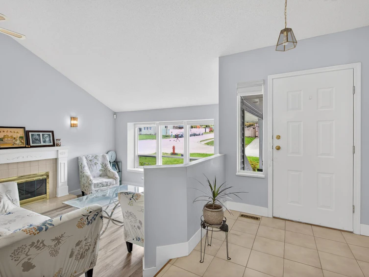14610 87 Avenue, Surrey, BC, V3S 6R2 - 6
