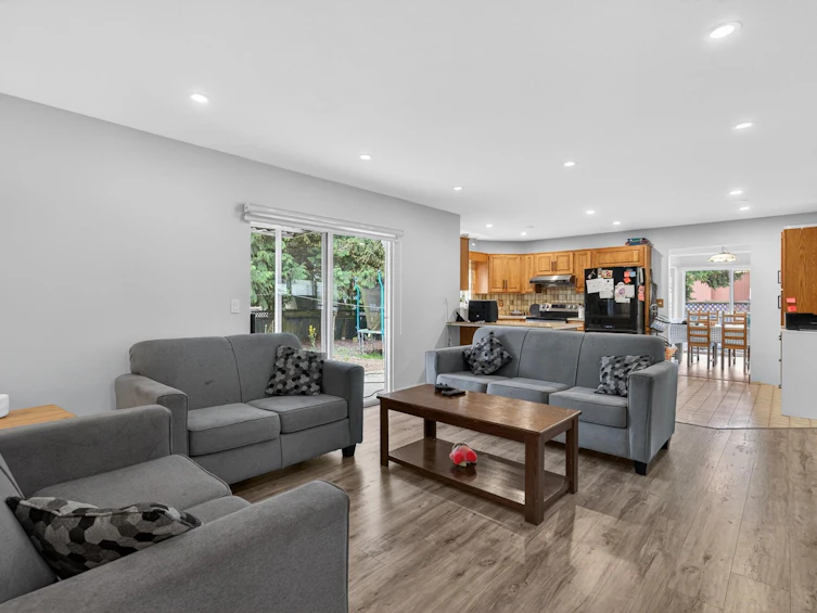 14610 87 Avenue, Surrey, BC, V3S 6R2 - 14
