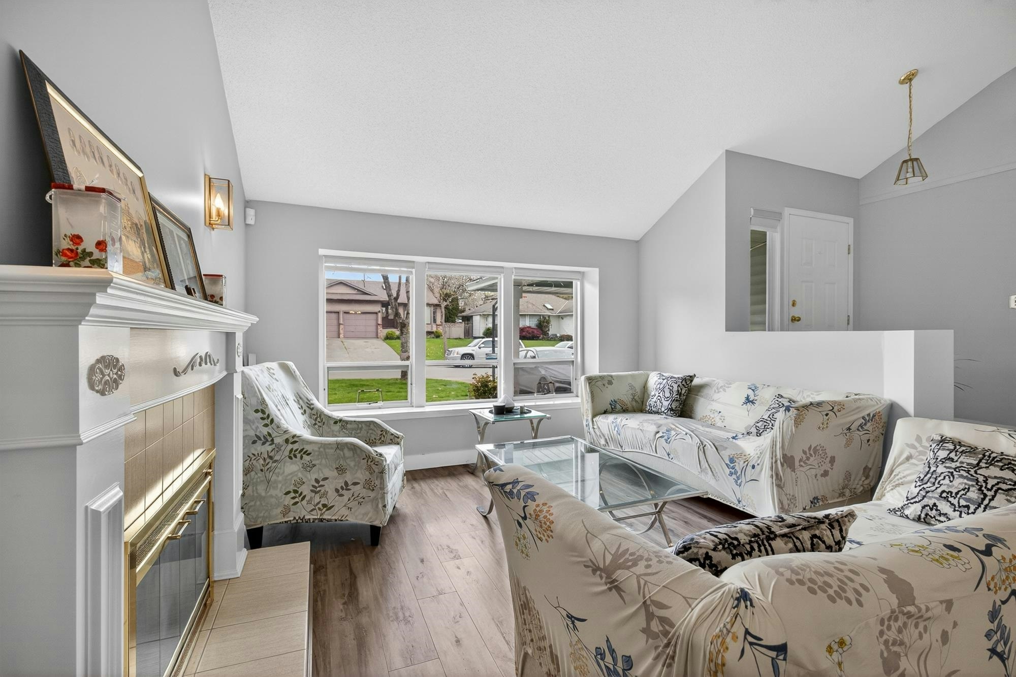 14610 87 Avenue, Surrey, BC, V3S 6R2 - 3