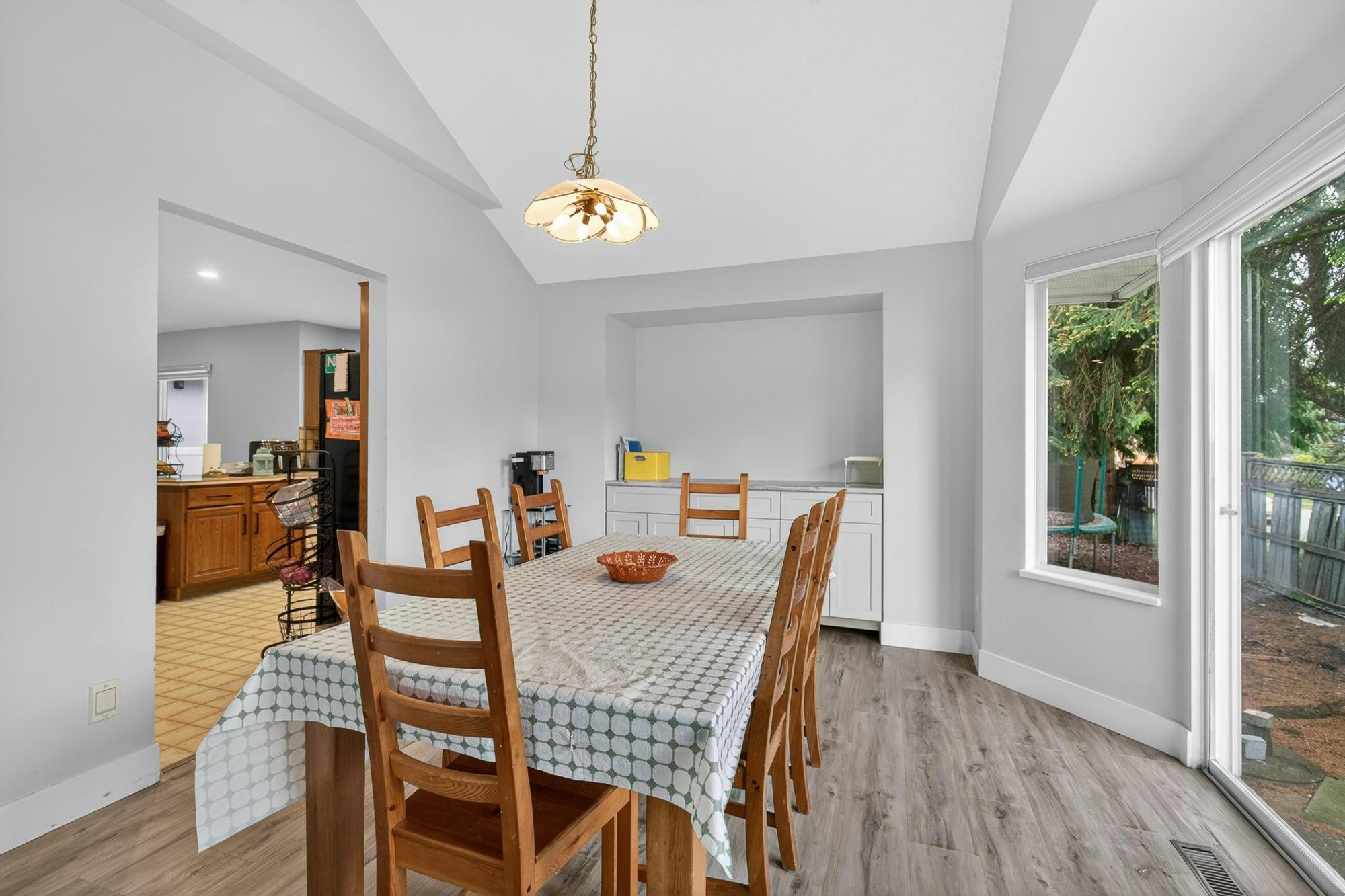 14610 87 Avenue, Surrey, BC, V3S 6R2 - 10