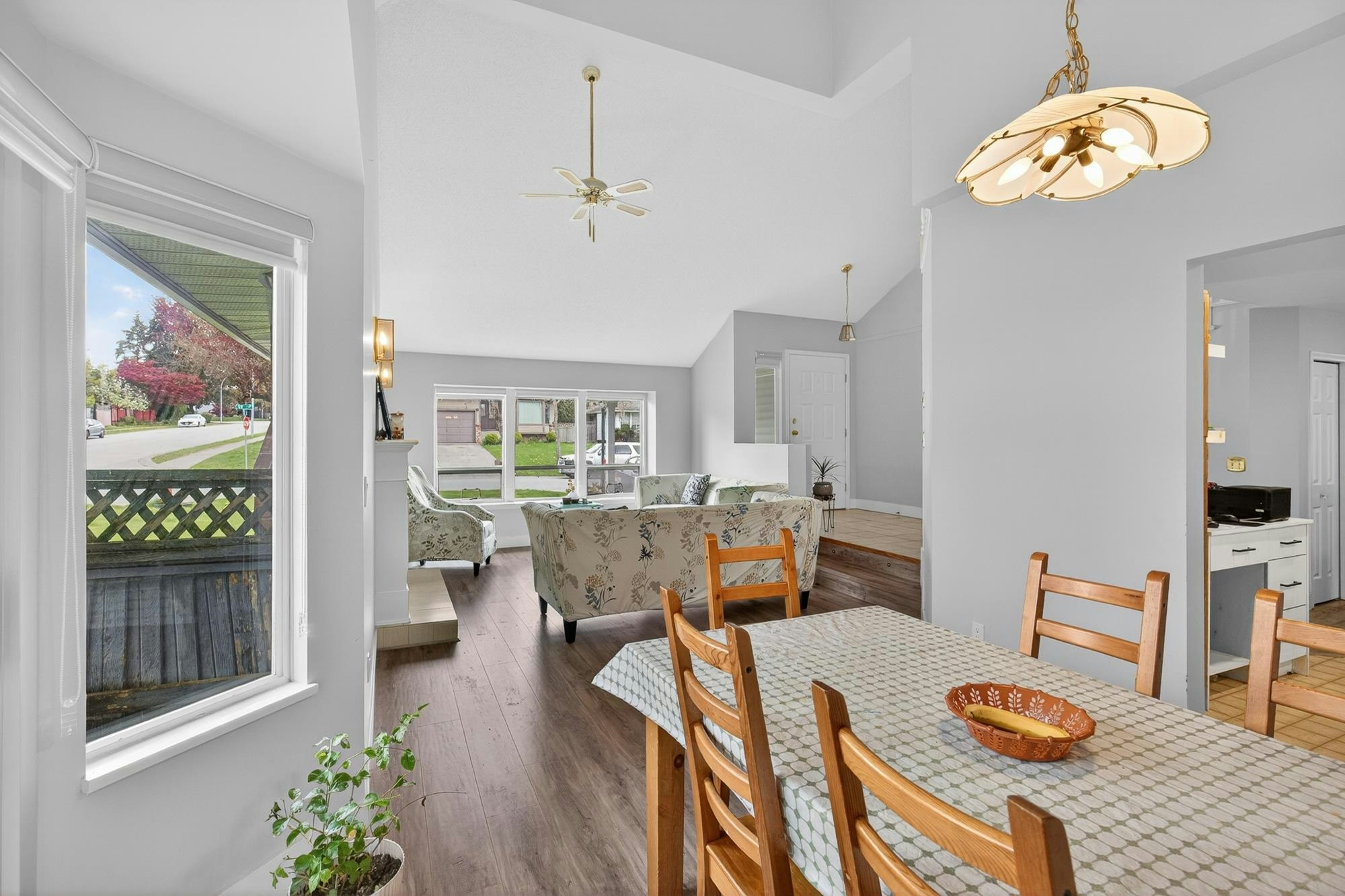 14610 87 Avenue, Surrey, BC, V3S 6R2 - 11