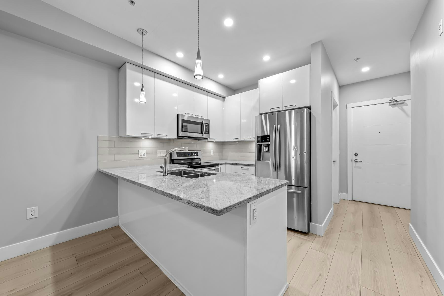 208-20175 53 Avenue - 4