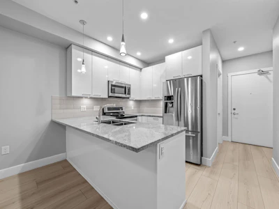 208-20175 53 Avenue - 4