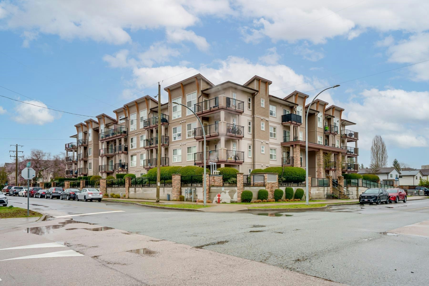 208-20175 53 Avenue, Langley, BC, V3A 0J8
