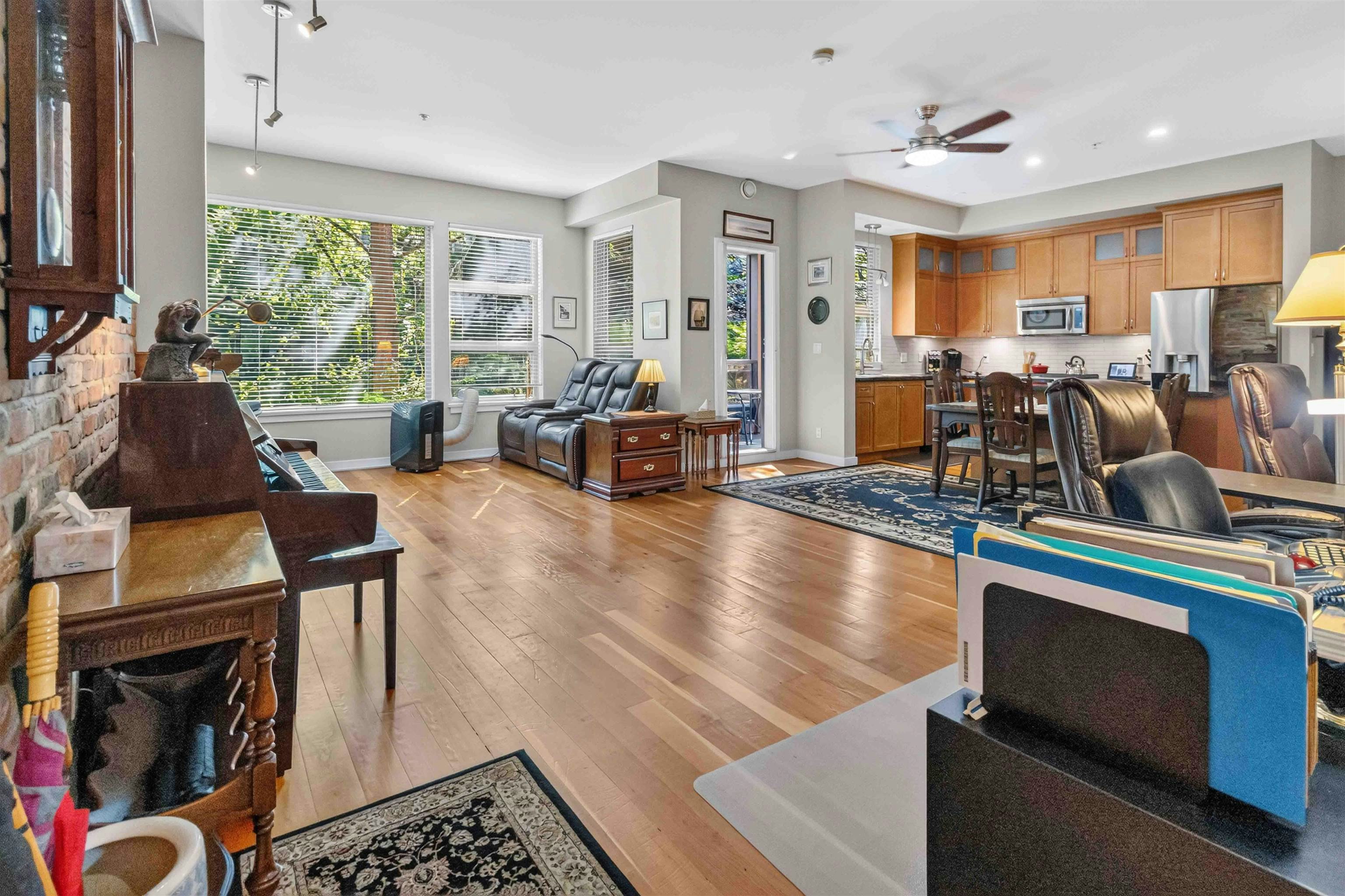 210-240 Salter Street - 4