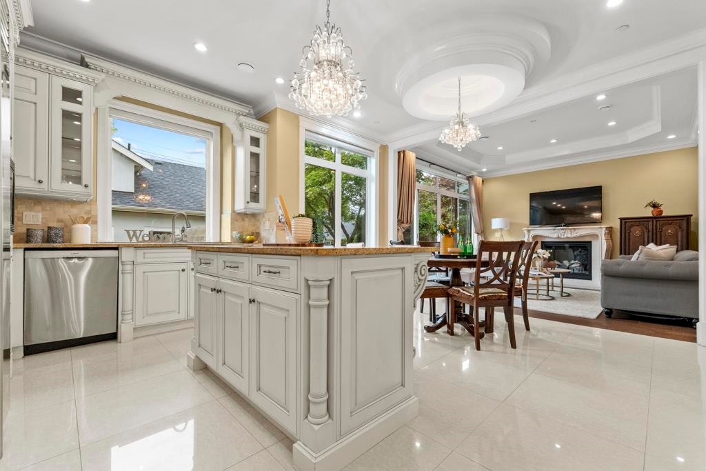 4077 W 13th Avenue, Vancouver, BC, V6R 2T3 - 13