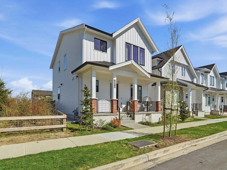 19619 75 Avenue, Langley, BC, V2Y 3R9 - 3