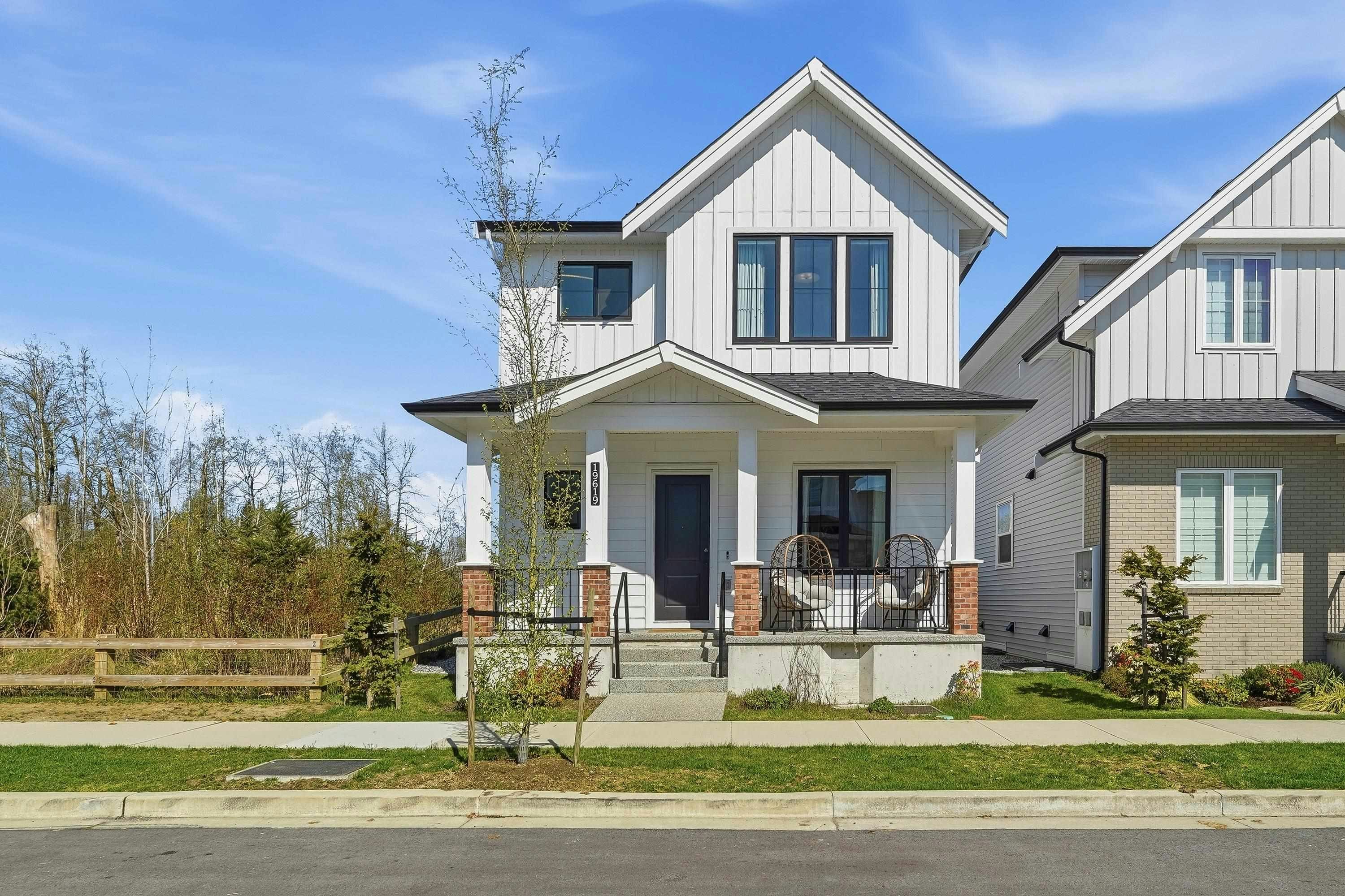 19619 75 Avenue, Langley, BC, V2Y 3R9 - 2