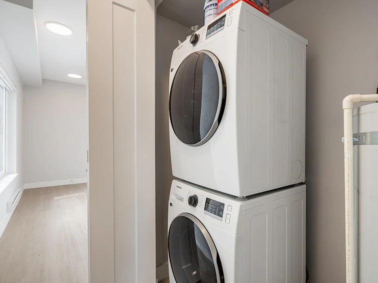 304-3050 Kingsway, Vancouver, BC, V5R 5J7 - 14