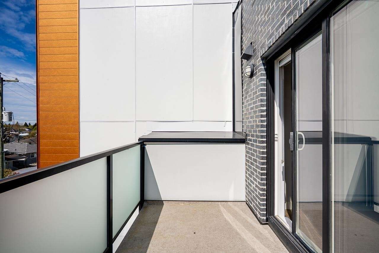 304-3050 Kingsway, Vancouver, BC, V5R 5J7 - 18