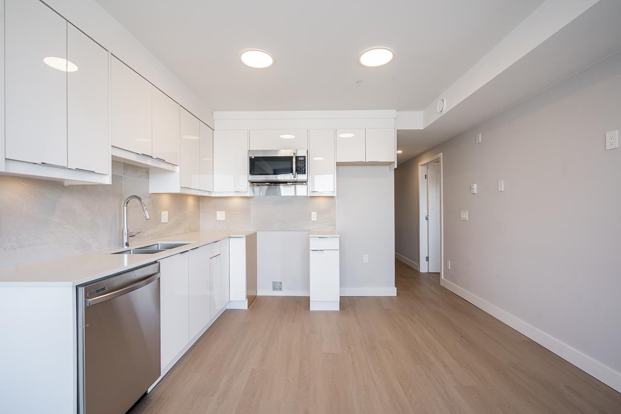 307-3050 Kingsway, Vancouver, BC, V5R 5J7 - 17