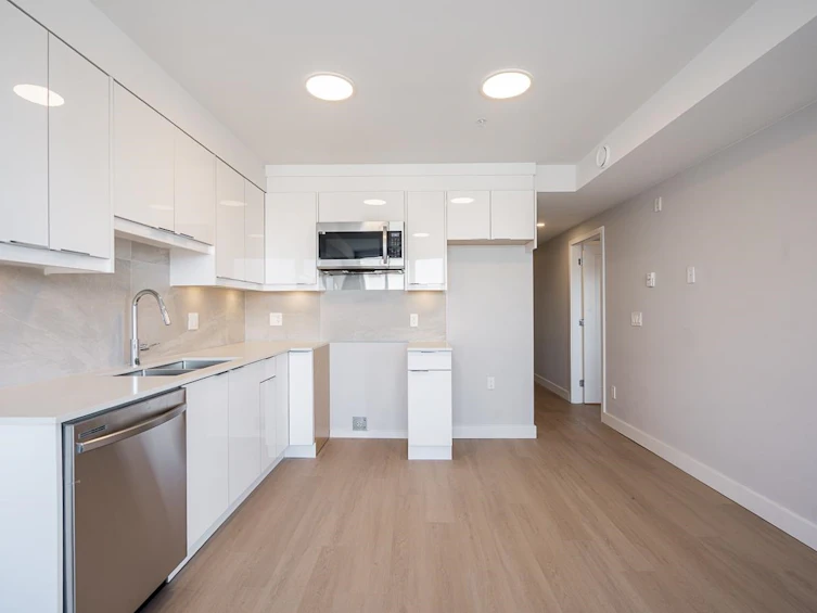 307-3050 Kingsway, Vancouver, BC, V5R 5J7 - 17