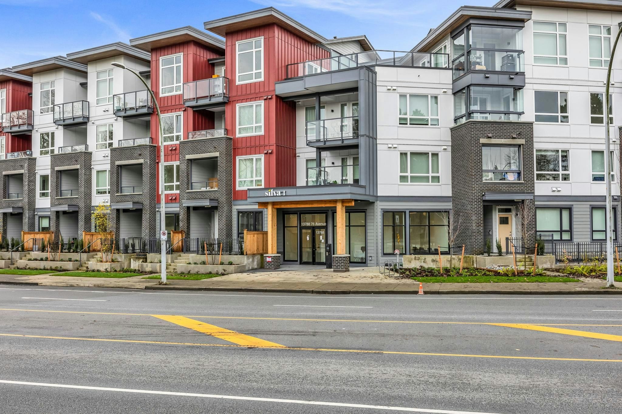 325-13788 76 Avenue - 2