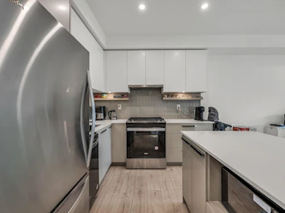 325-13788 76 Avenue - 3