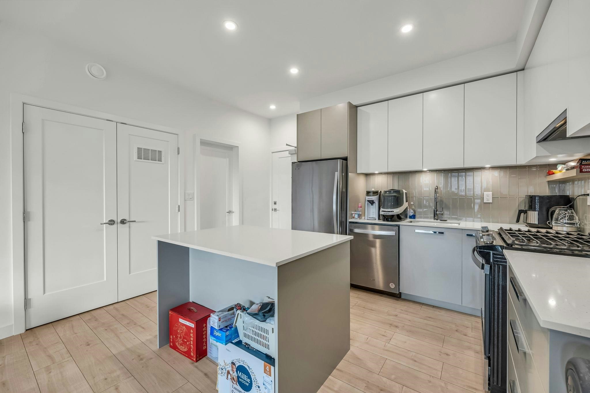 325-13788 76 Avenue - 5