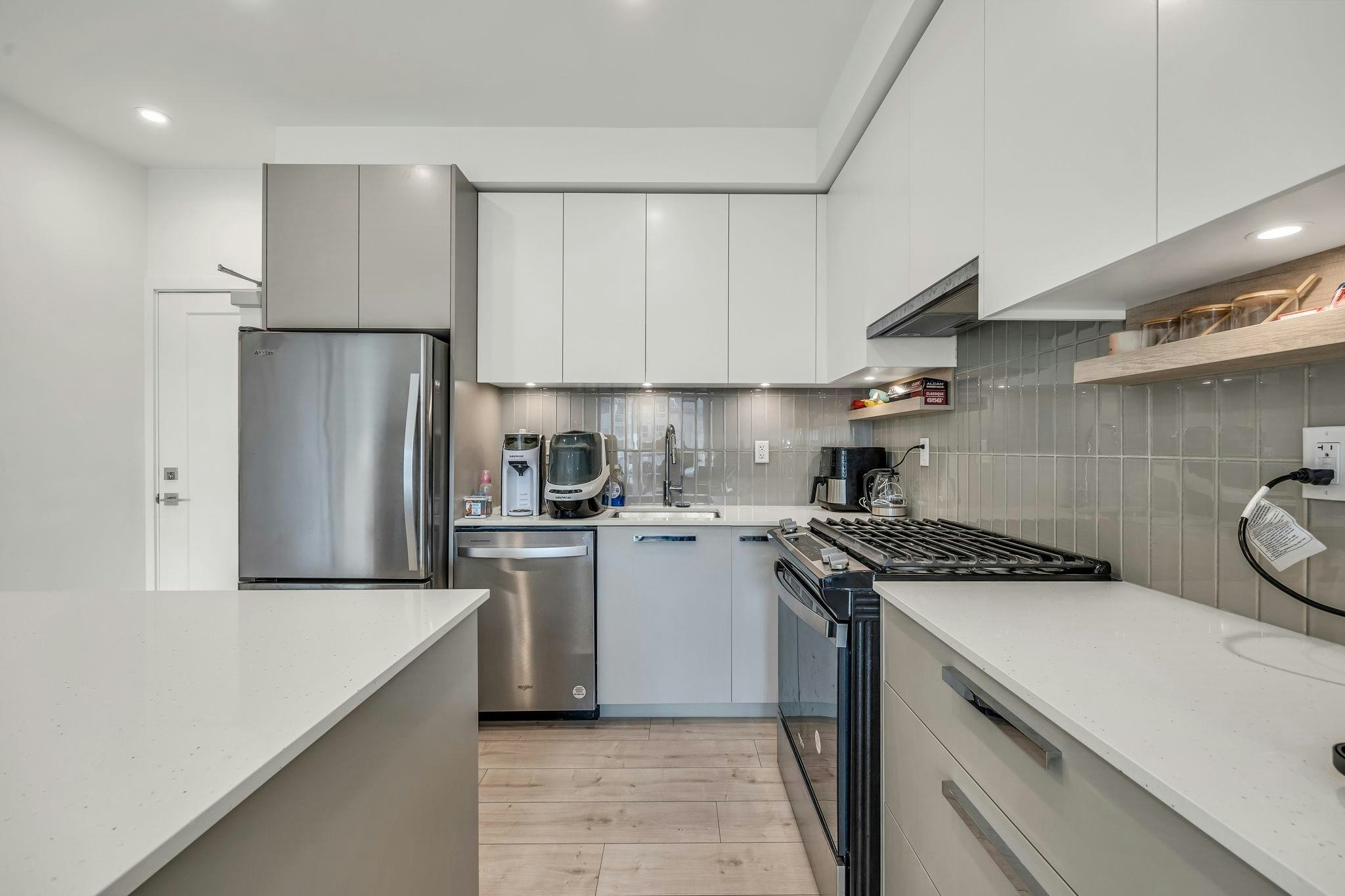 325-13788 76 Avenue - 4