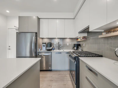 325-13788 76 Avenue - 4
