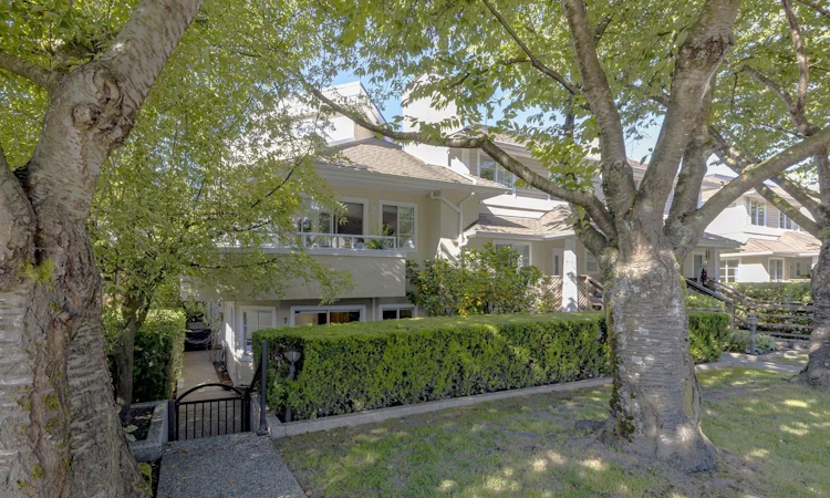 7-249 E 4th Street
