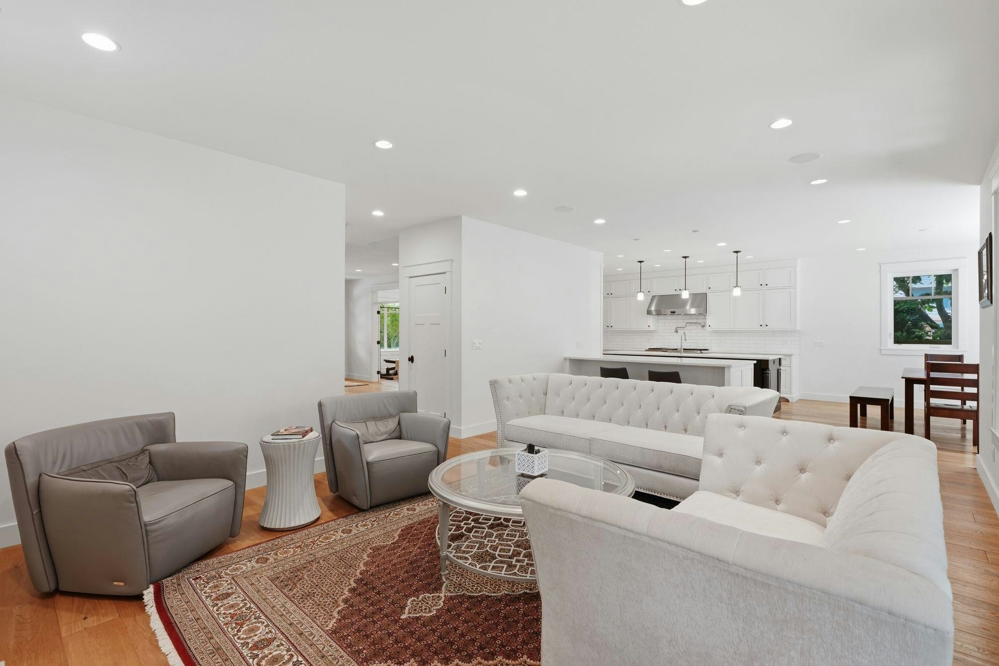 5116 1a Avenue - 5