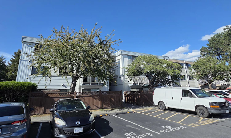 304-7200 Lindsay Road