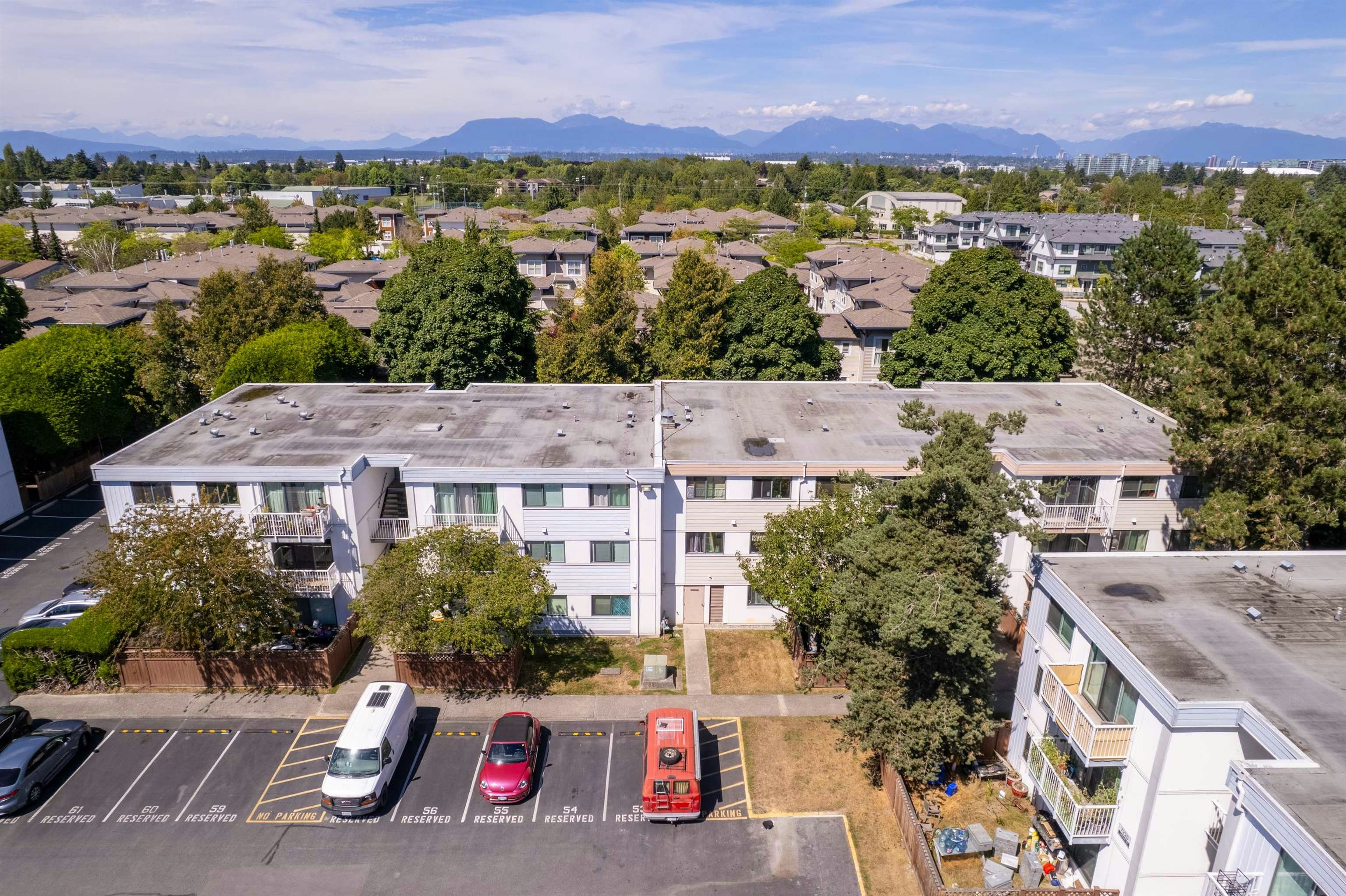 304-7200 Lindsay Road, Richmond, BC, V7C 3M6 - 2