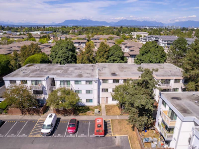 304-7200 Lindsay Road - 2