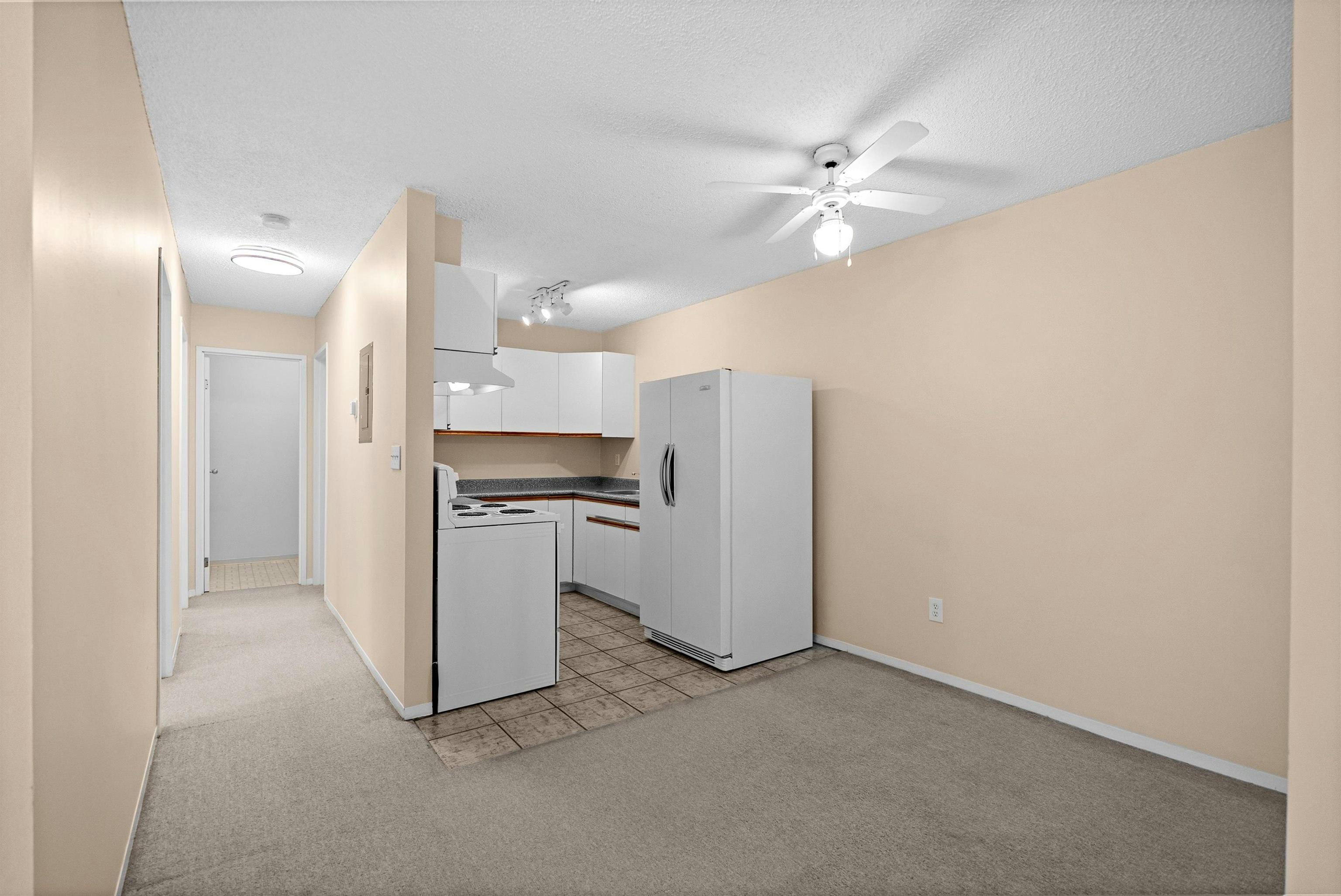 304-7200 Lindsay Road, Richmond, BC, V7C 3M6 - 7