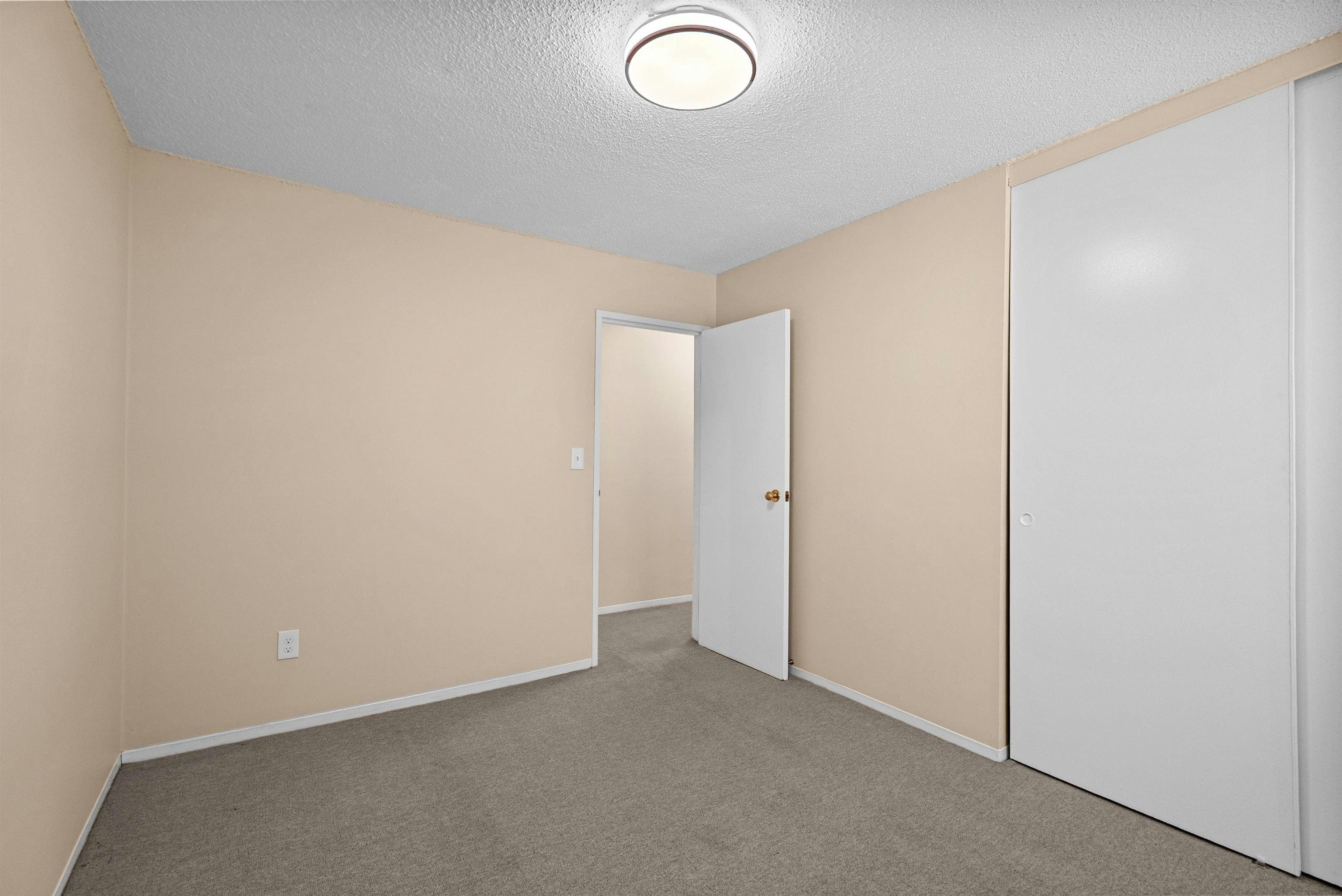 304-7200 Lindsay Road, Richmond, BC, V7C 3M6 - 12