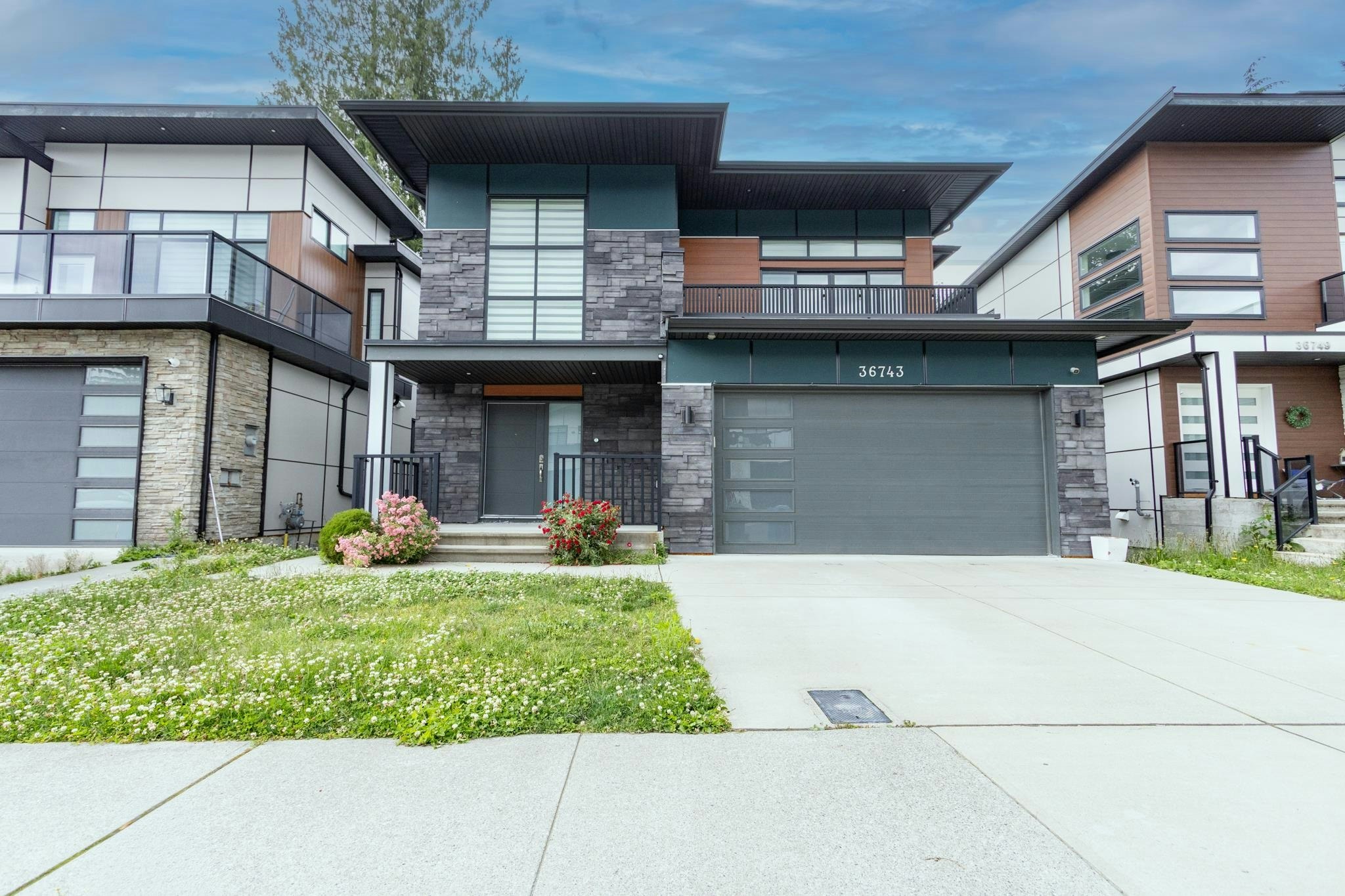 36743 Carl Creek Crescent, Abbotsford, BC, V3G 0H4
