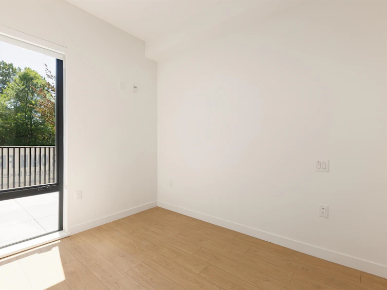 2407 N Grandview Highway, Vancouver, BC, V5M 2E1 - 25