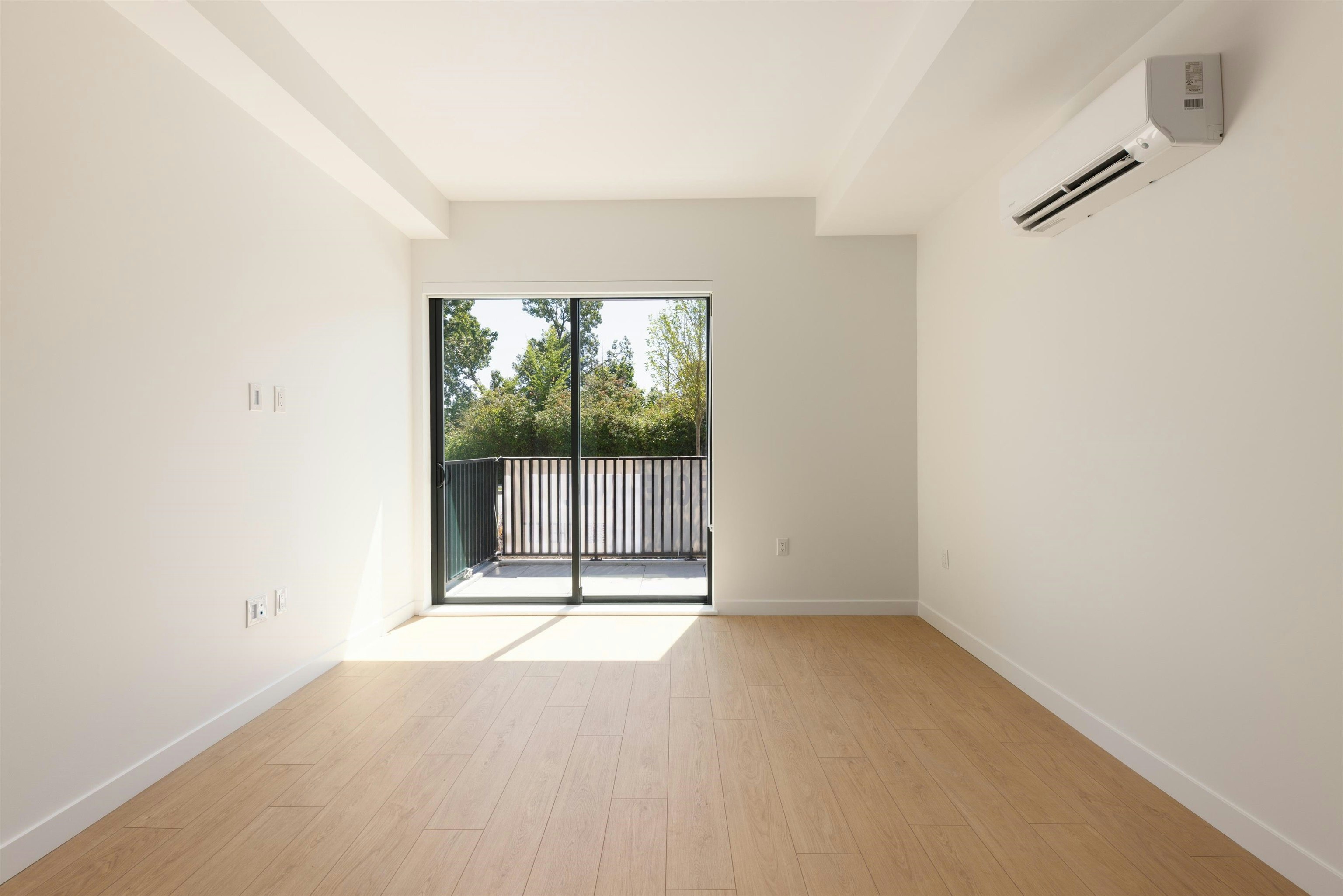 2407 N Grandview Highway, Vancouver, BC, V5M 2E1 - 21
