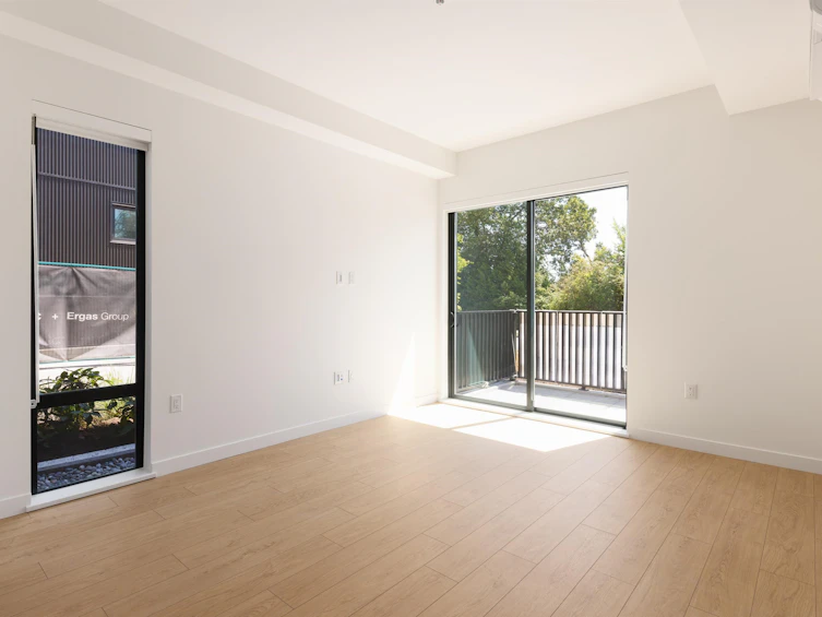 2407 N Grandview Highway, Vancouver, BC, V5M 2E1 - 19