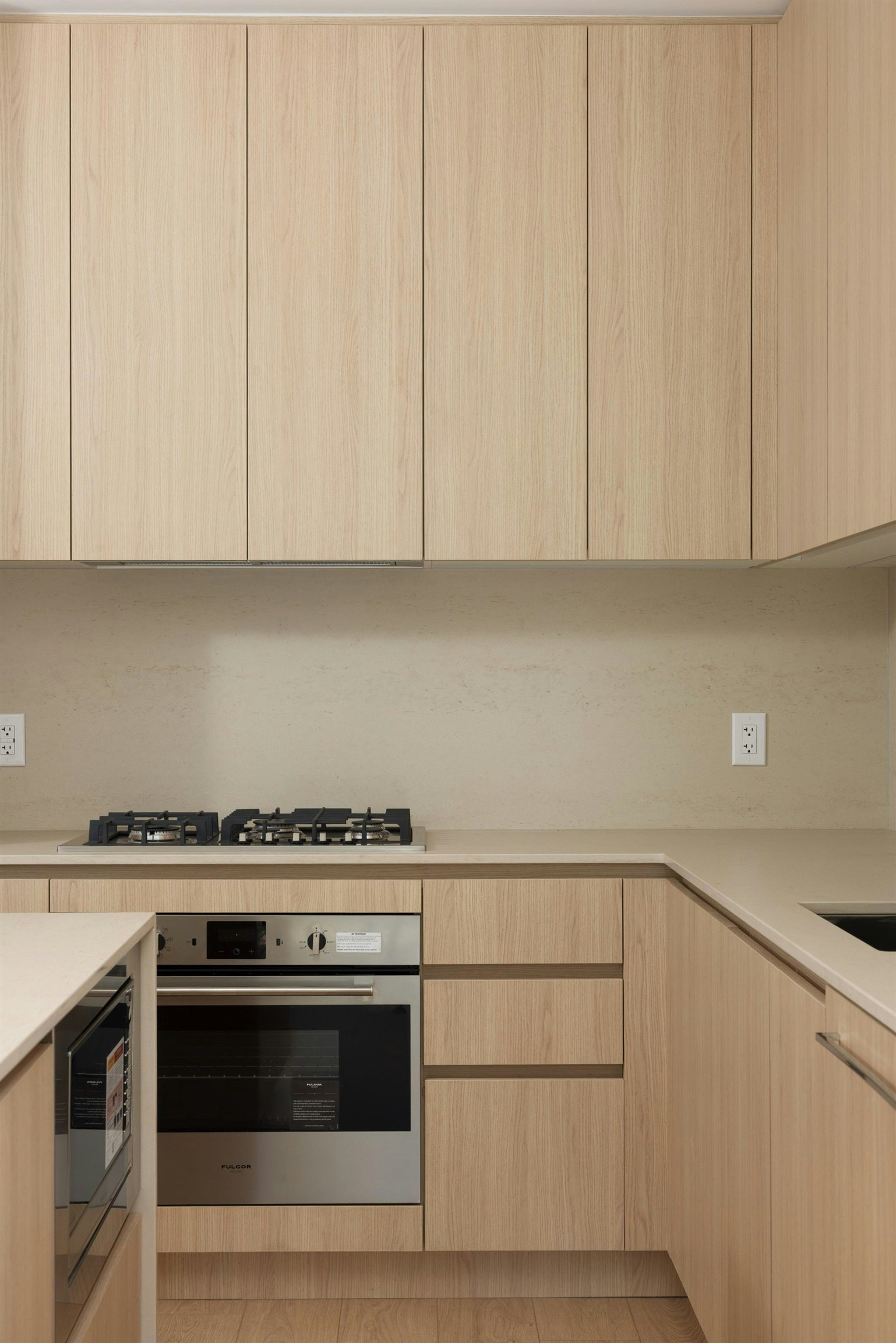 2407 N Grandview Highway, Vancouver, BC, V5M 2E1 - 7