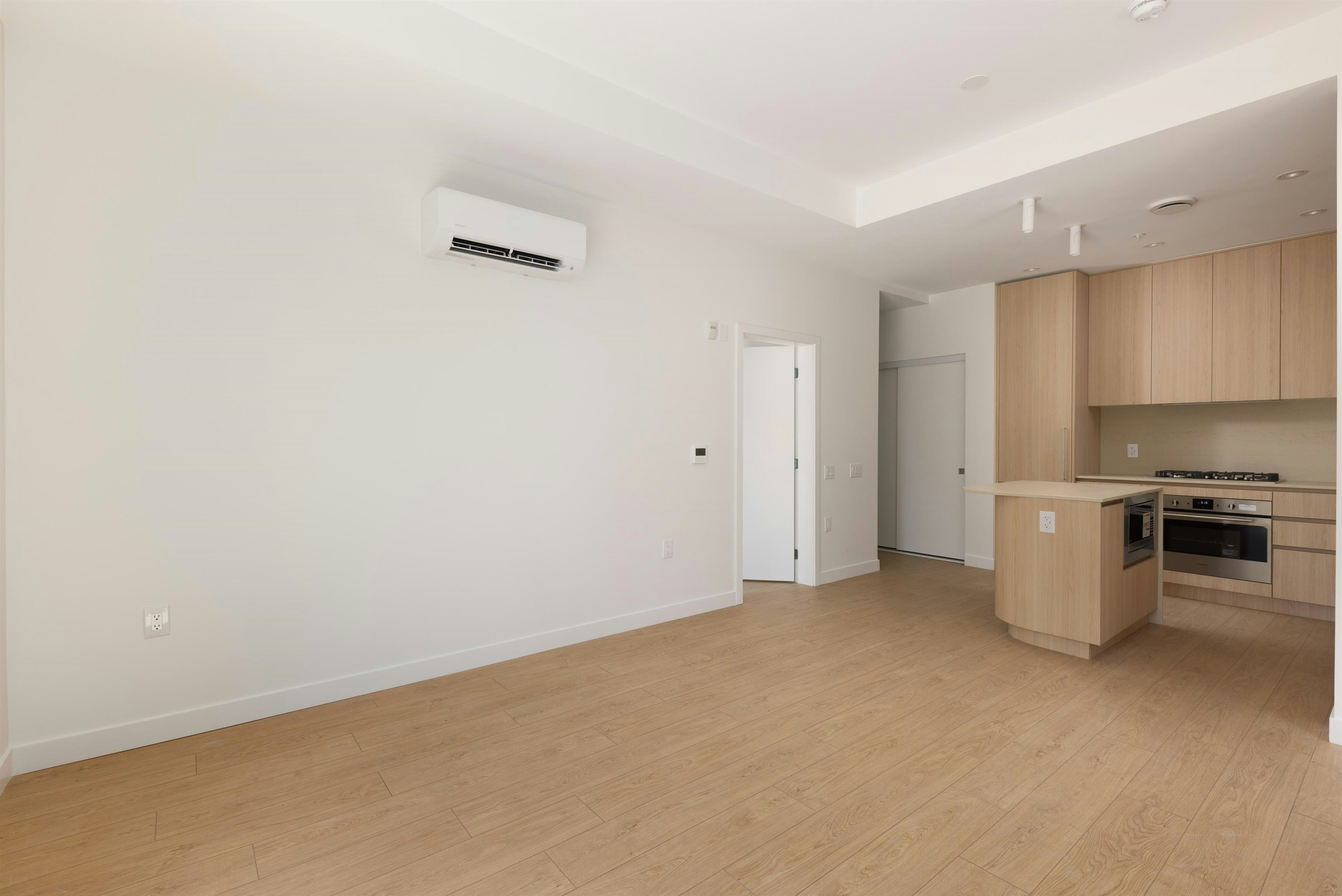 2407 N Grandview Highway, Vancouver, BC, V5M 2E1 - 17