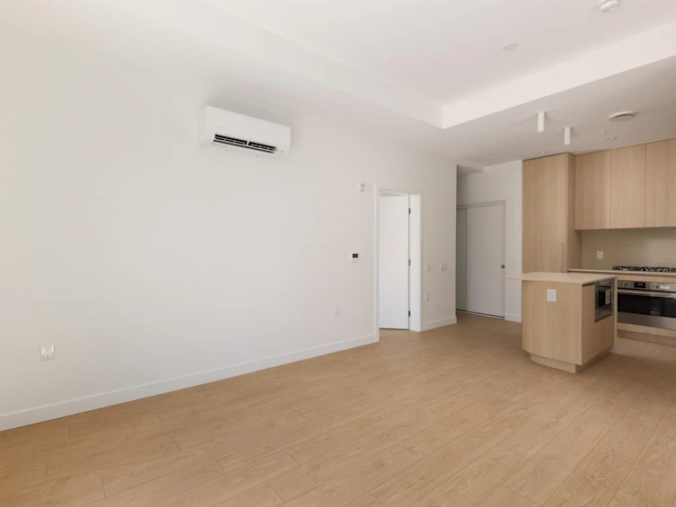 2407 N Grandview Highway, Vancouver, BC, V5M 2E1 - 17