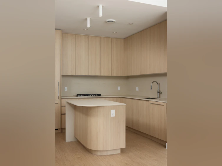 2407 N Grandview Highway, Vancouver, BC, V5M 2E1 - 10