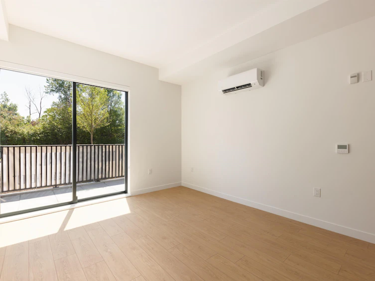 2407 N Grandview Highway, Vancouver, BC, V5M 2E1 - 23