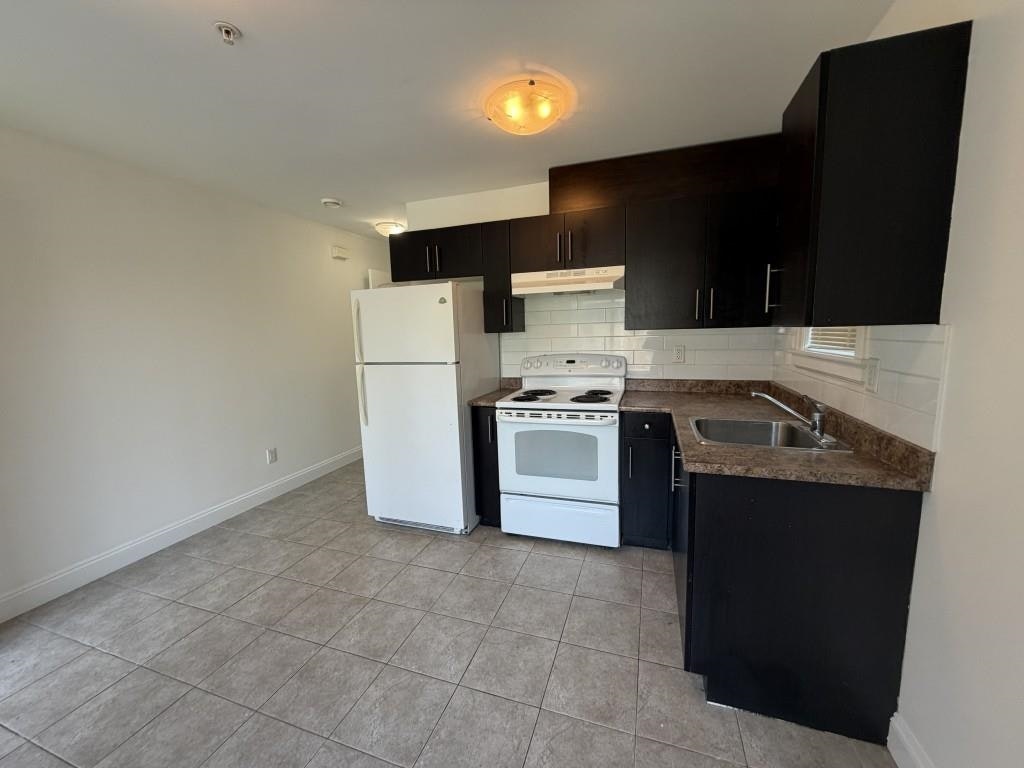 Basement (West)-2629 Pandora Street, Vancouver, BC, V5K 1V9 - 12