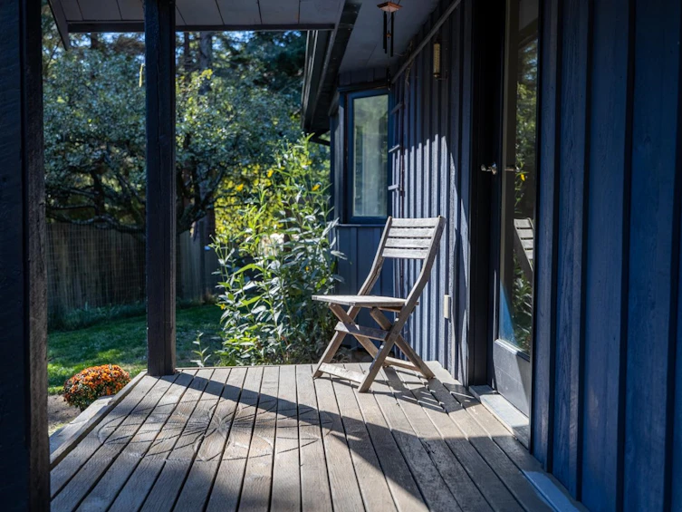 1302 Adams Road, Bowen Island, BC, V0N 1G2