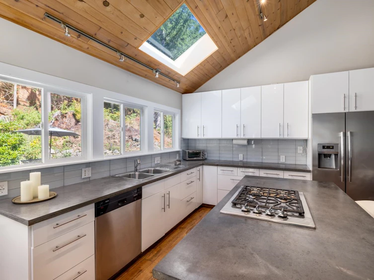 1302 Adams Road, Bowen Island, BC, V0N 1G2 - 13