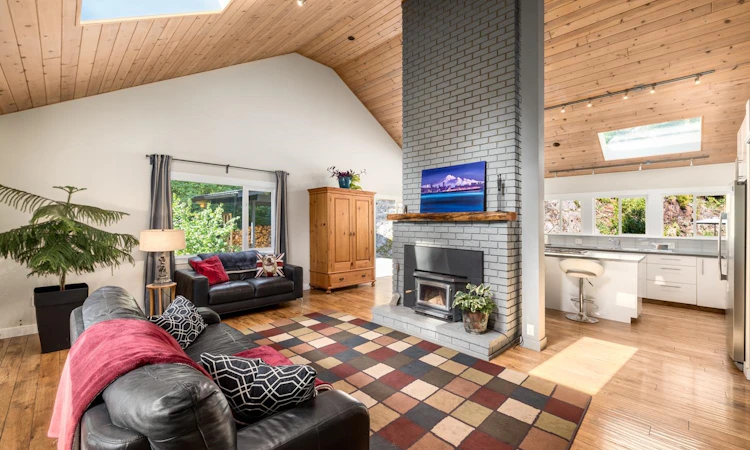 1302 Adams Road