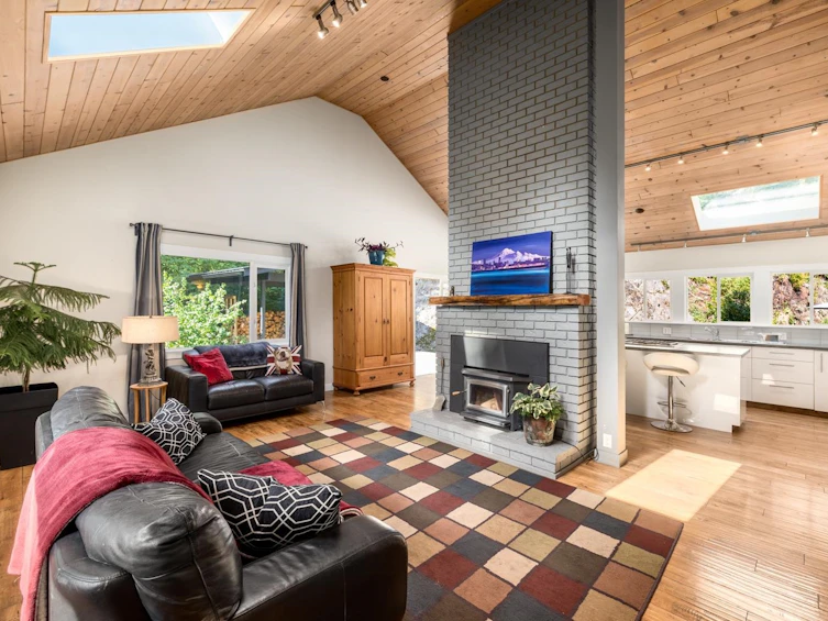 1302 Adams Road, Bowen Island, BC, V0N 1G2 - 4
