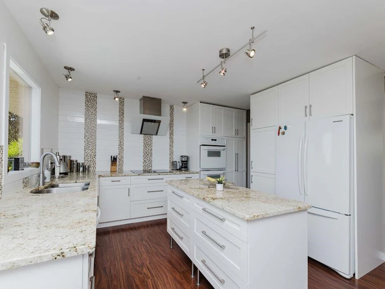 6505 Meier Road, Sechelt, BC, V7Z 0S8 - 15