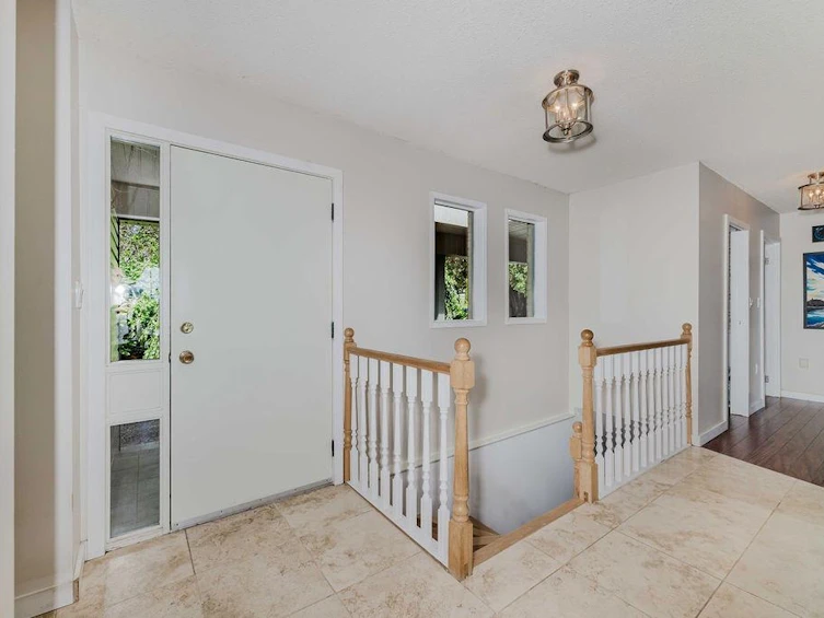 6505 Meier Road, Sechelt, BC, V7Z 0S8 - 6