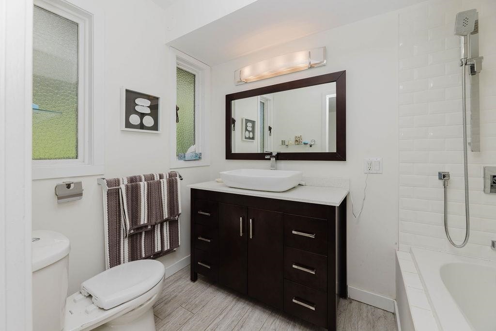 6505 Meier Road, Sechelt, BC, V7Z 0S8 - 20