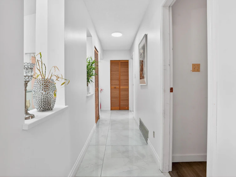 2940 Dresden Way, North Vancouver, BC, V7H 1P6 - 6