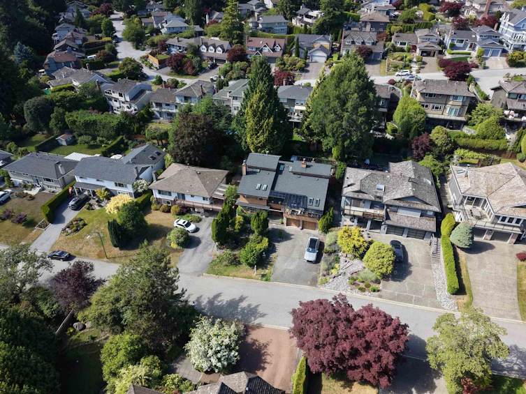 2940 Dresden Way, North Vancouver, BC, V7H 1P6 - 38
