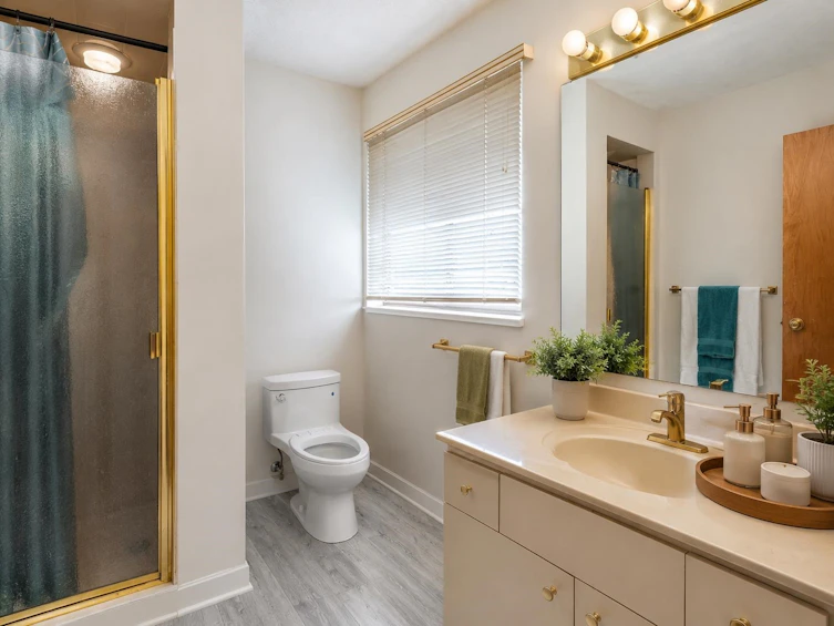 2940 Dresden Way, North Vancouver, BC, V7H 1P6 - 26