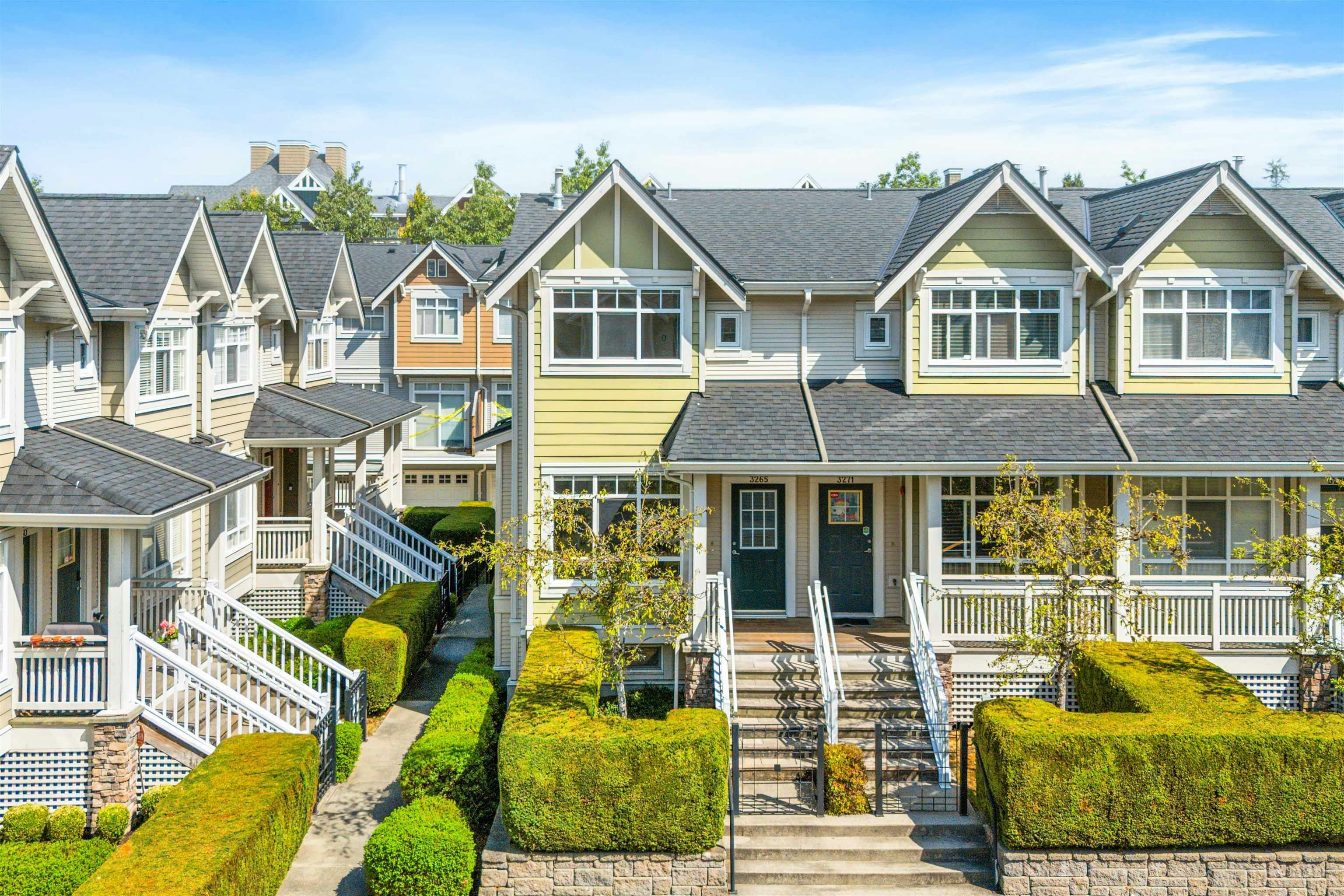 3265 Clermont Mews, Vancouver, BC, V5S 4X3